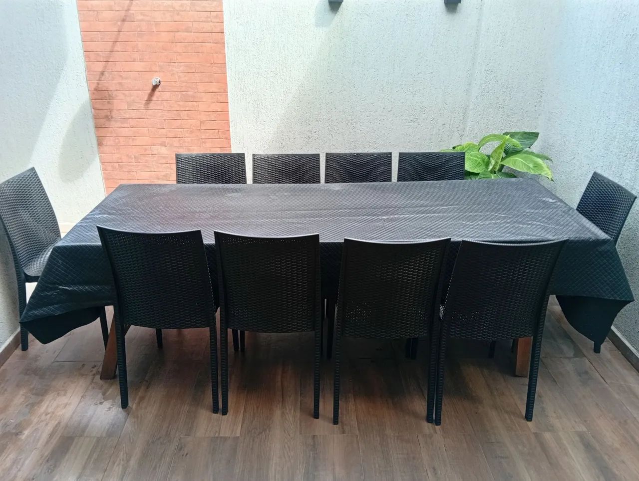 Mesa madeira com 10 cadeiras design Rattan  - Foto 5