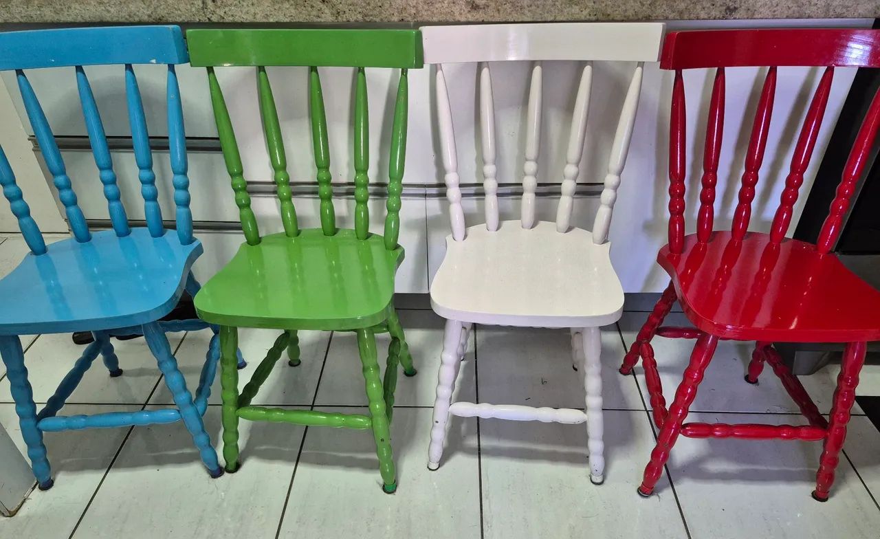 4 CADEIRAS MACIÇAS - Foto 5
