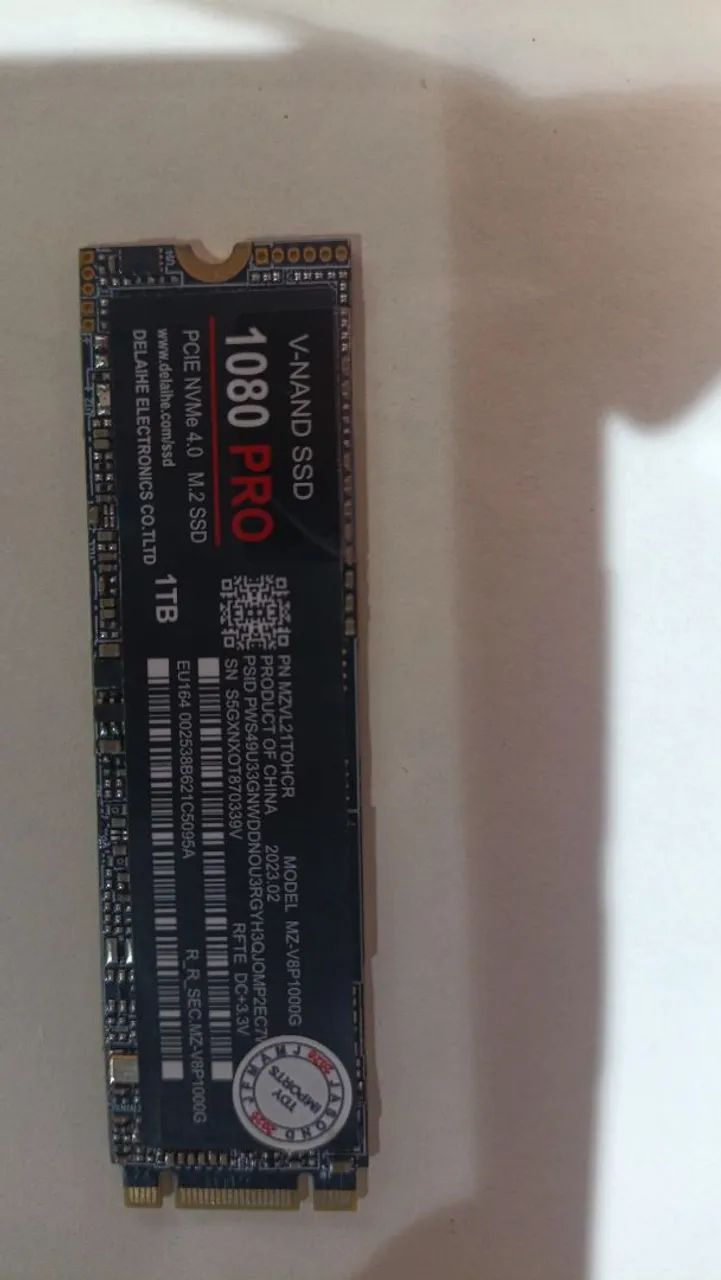  SSD 1 TB.  M.2 NVMe PCIe 4.0 "1080 PRO"