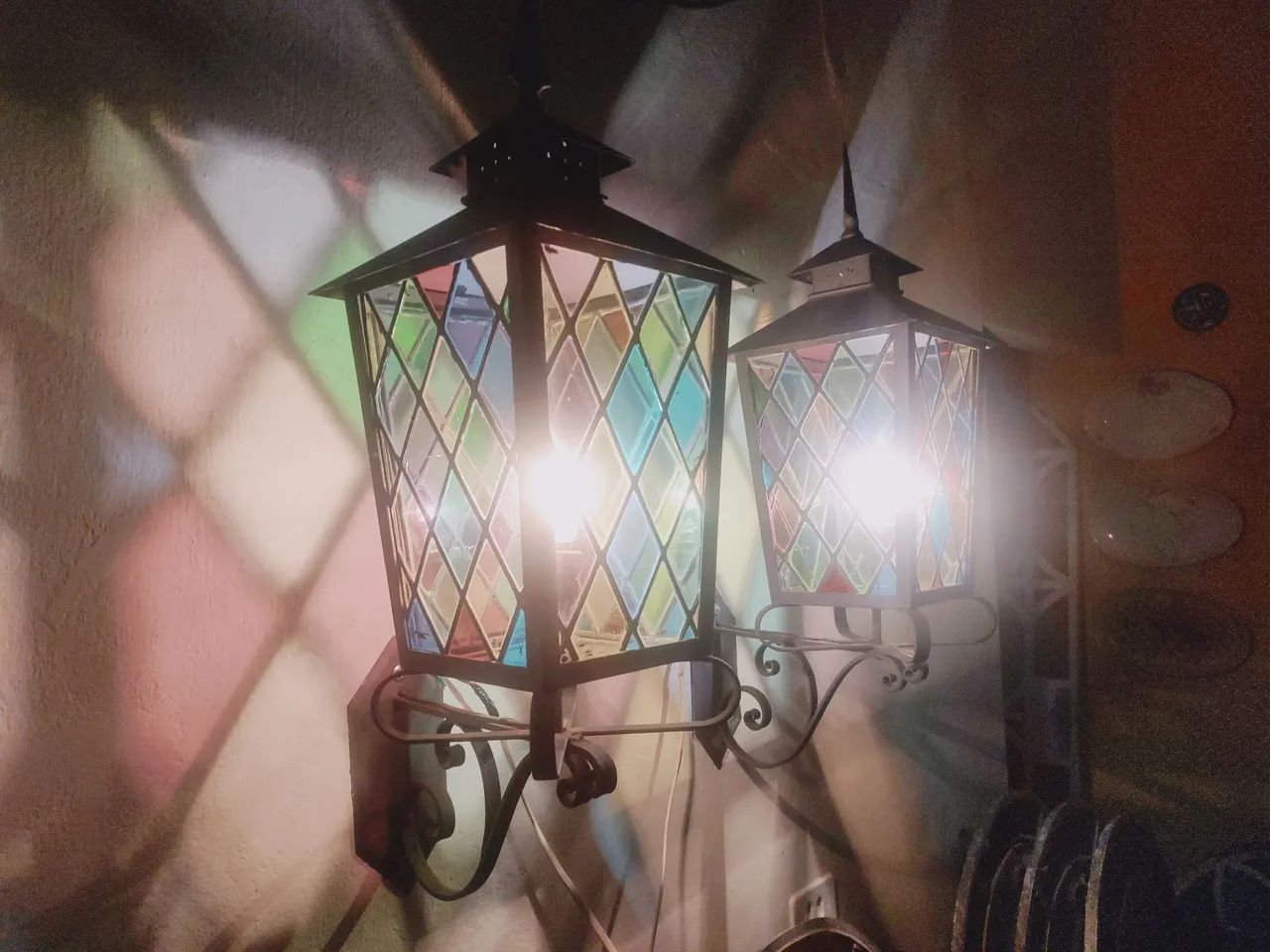 Arandelas com vitral da década de 70 - Foto 4