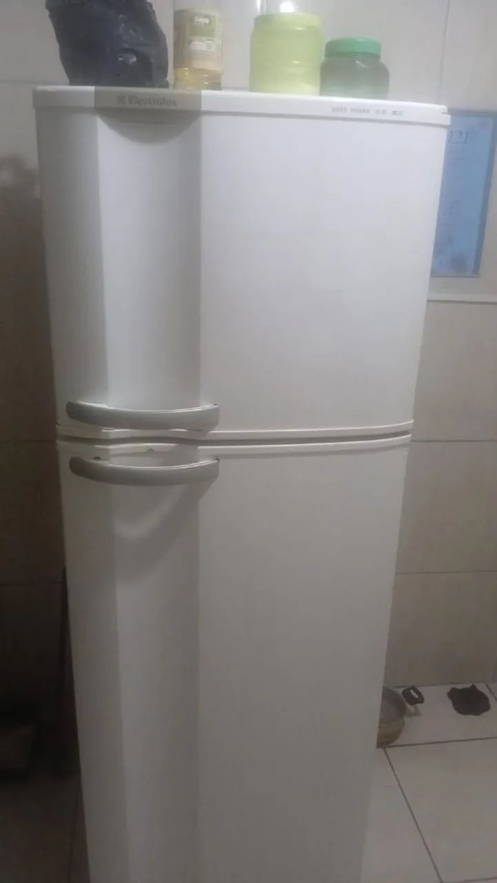 Geladeia 390 litros 