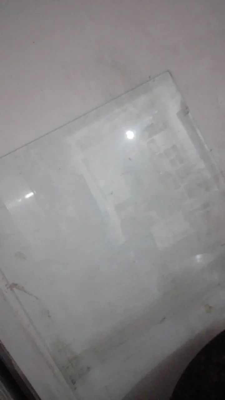 Vidro de mesa 150$