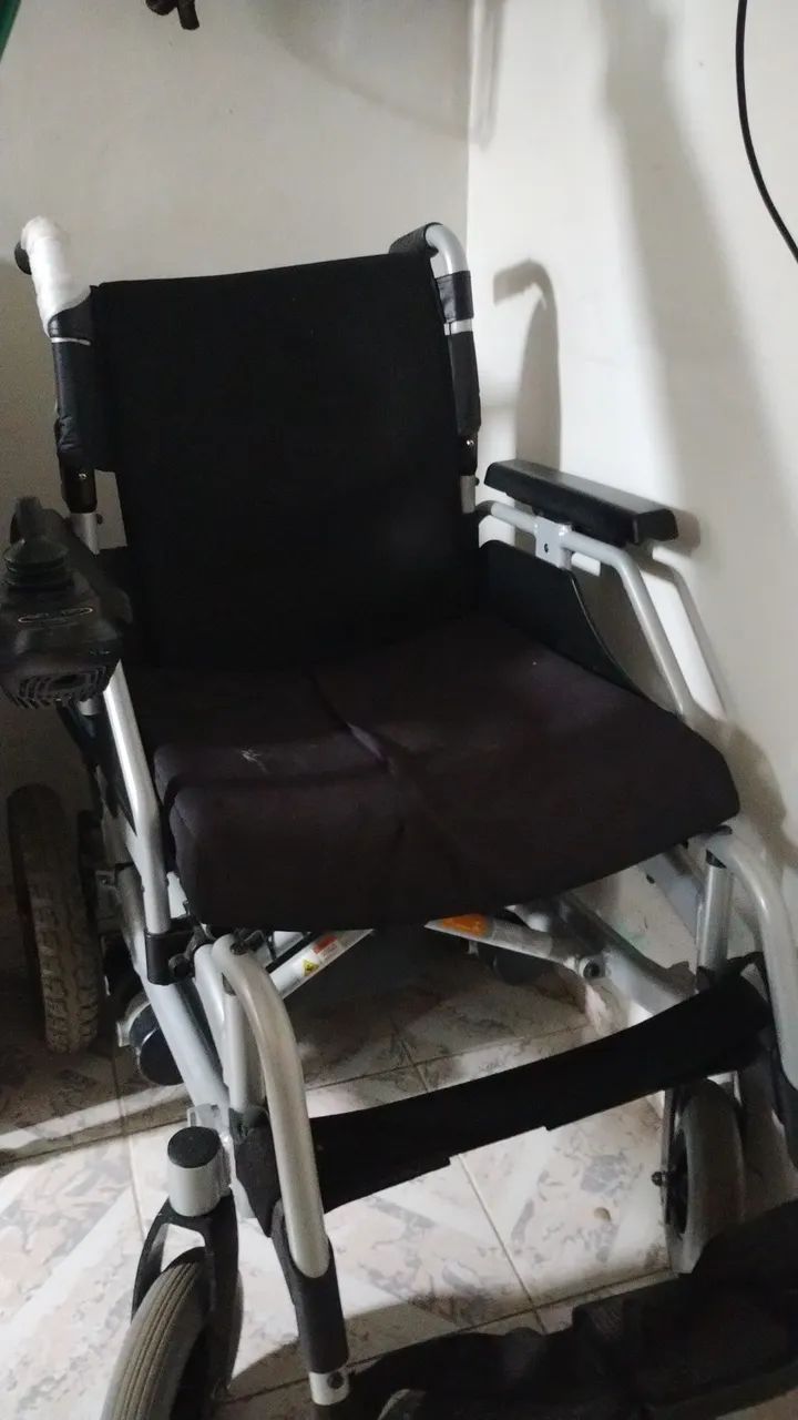 cadeira de rodas motorizada delamed 