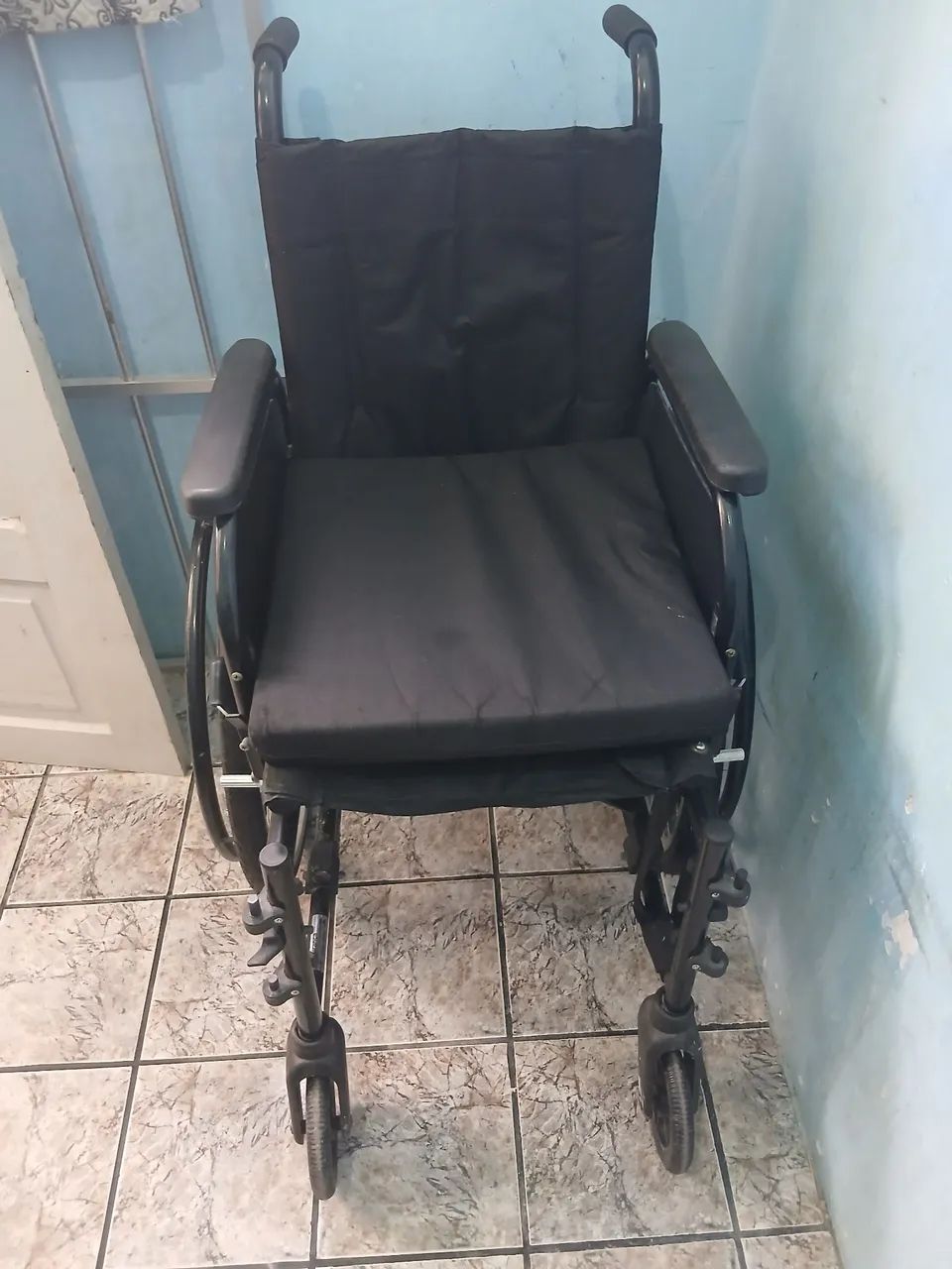 Cadeira de rodas - Foto 3