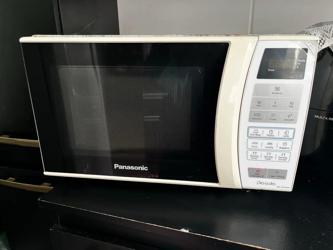 Micro-ondas Panasonic Dia-a-Dia 21 litros 127v
