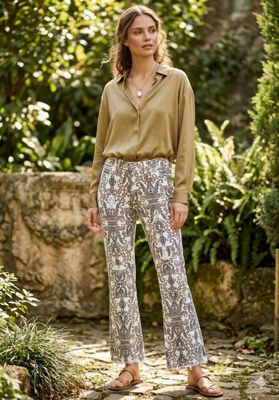 Calça Canal boot cut estampada