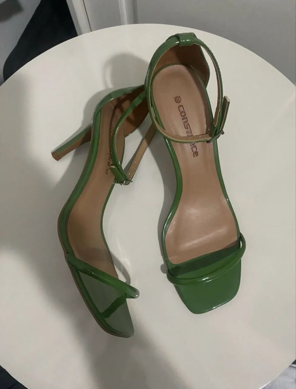 Sandália Constance salto alto verde 
