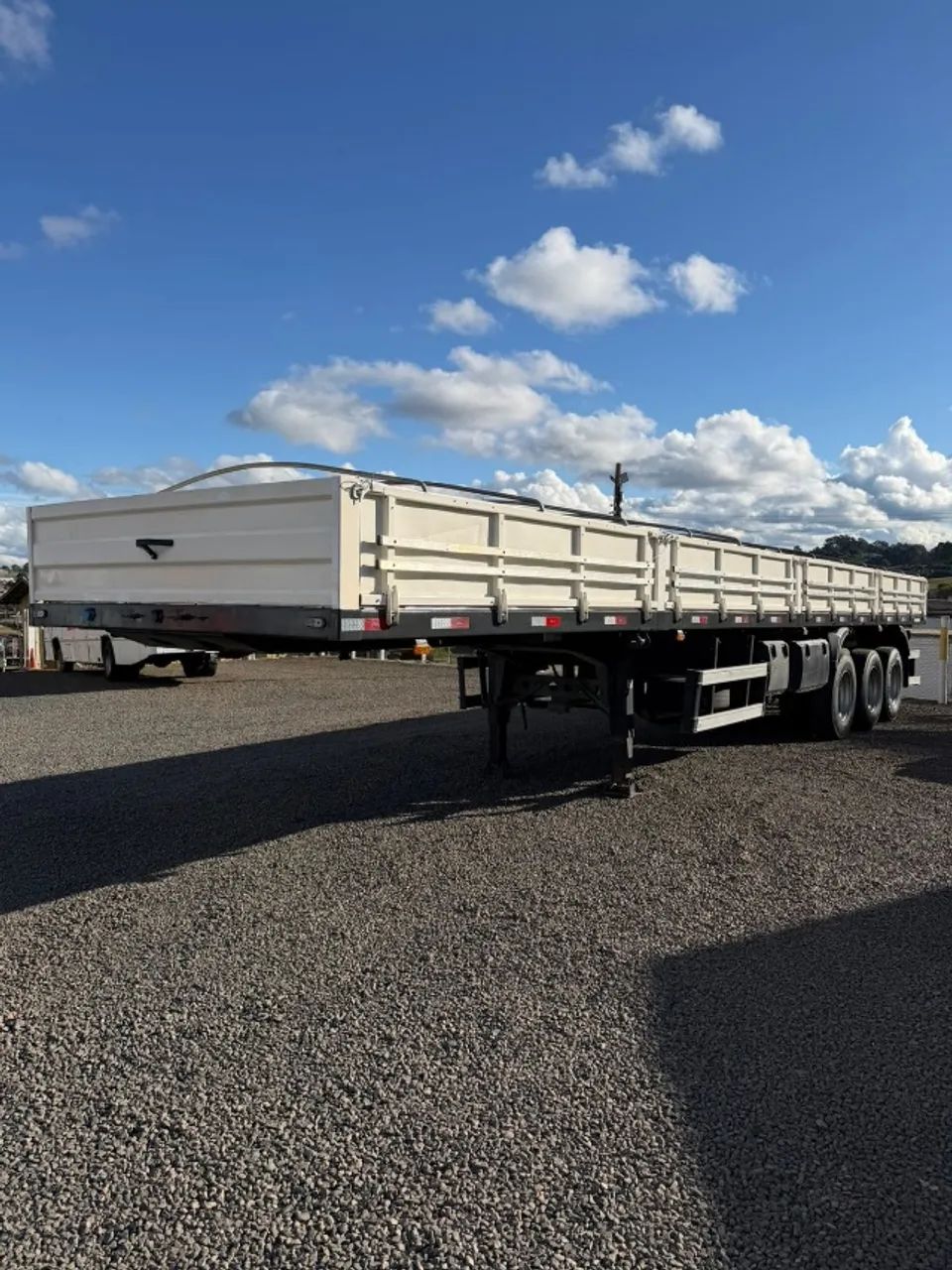 PORTA CONTAINER FACHINI 2012 COM 8 PINUS