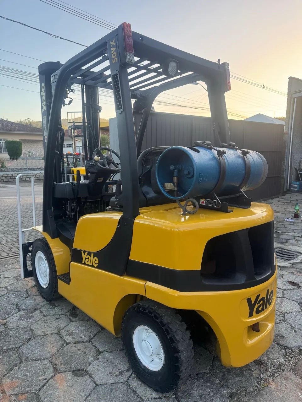 Empilhadeira Yale 2500 quilo 2012