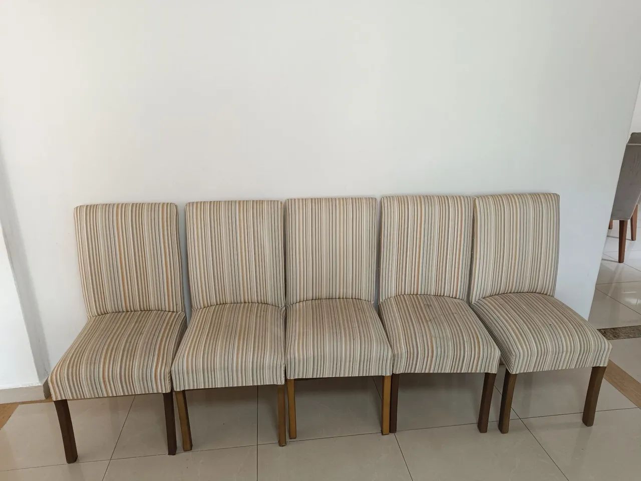 Conjunto de 5 cadeiras