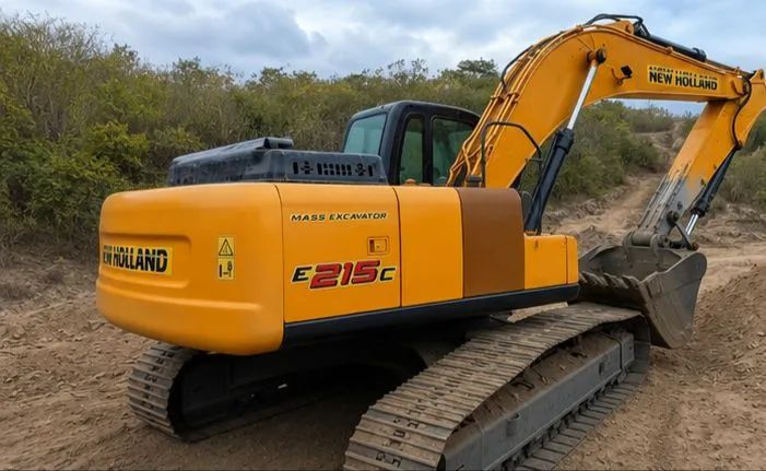 New Holland  E215C - Foto 3