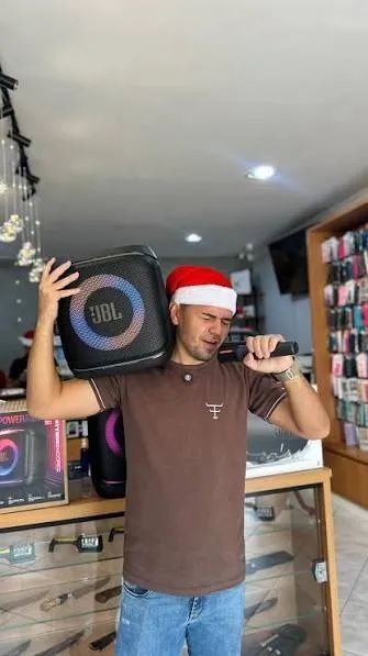JBL Partybox Encore Essential 2 com microfone  - Foto 4