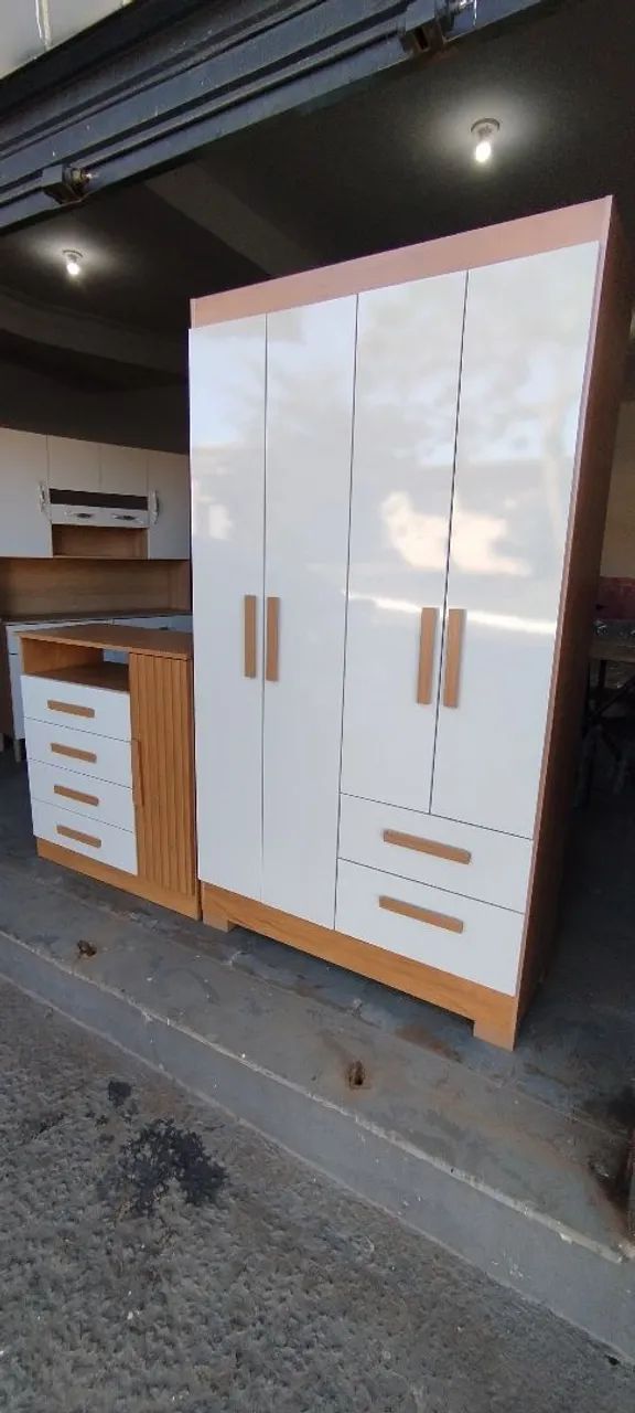 Guarda Roupa Solteiro 4 Portas + Comoda Novos