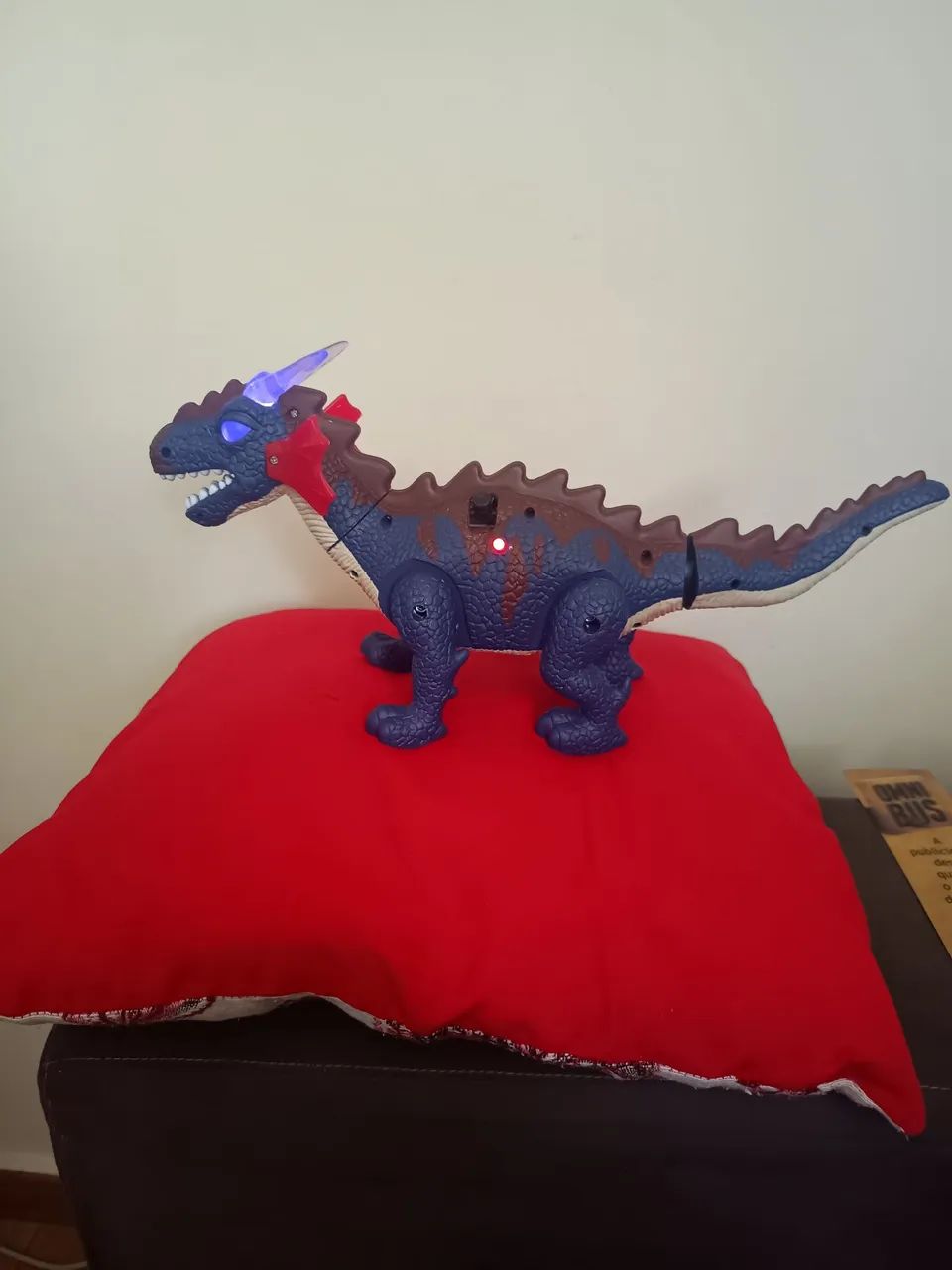 Brinquedo Infantil Dragão com Luz e Som  - Foto 2