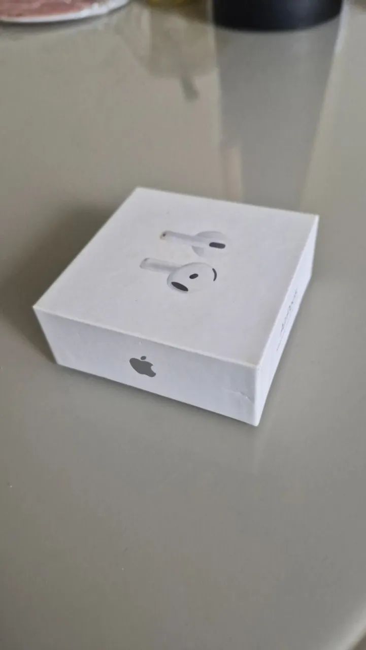 Airpods 4 com ANC ( completo com caixa )