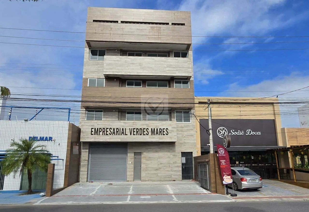Ponto Comercial na Avenida Hermes Fontes vizinho ao Subway