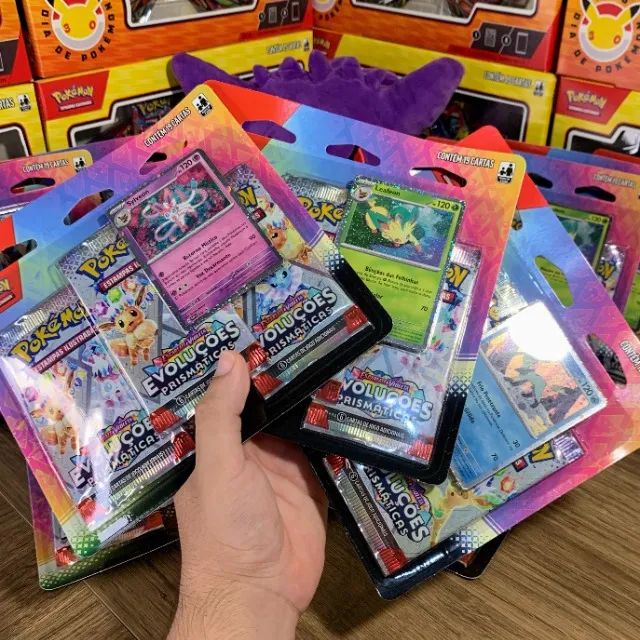 Kit 3 Blister Triplo Pokémon TCG - Evoluções Prismáticas 