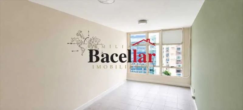 Sala : / Comercial / Tijuca