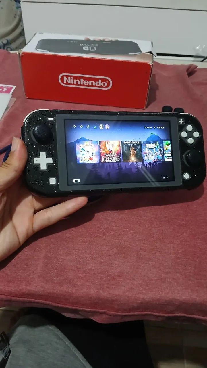 Nintendo Switch Desbloqueado com Cartão SD 256gb + acessórios  - Foto 2