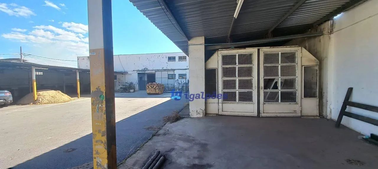 Terreno com 917 m² parcialmente coberto no Centro de Sete Lagoas - MG - Foto 2