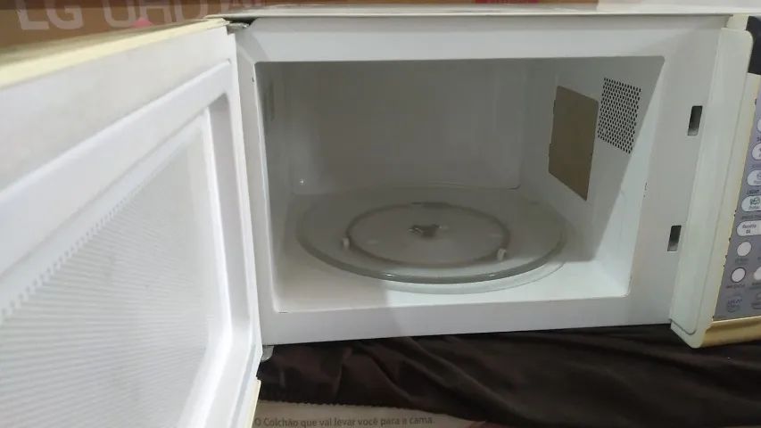 microondas eletrolux Modelo MEF 33 - Foto 2