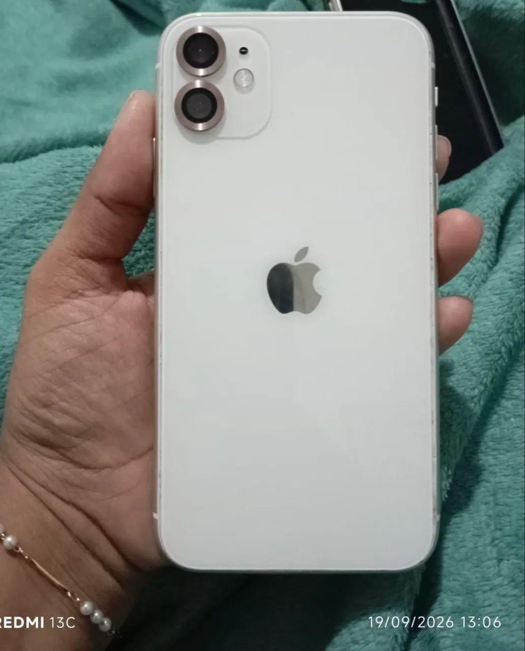 iPhone 11 - 128gb - LEIA A DESCRIÇÃO.  - Foto 2