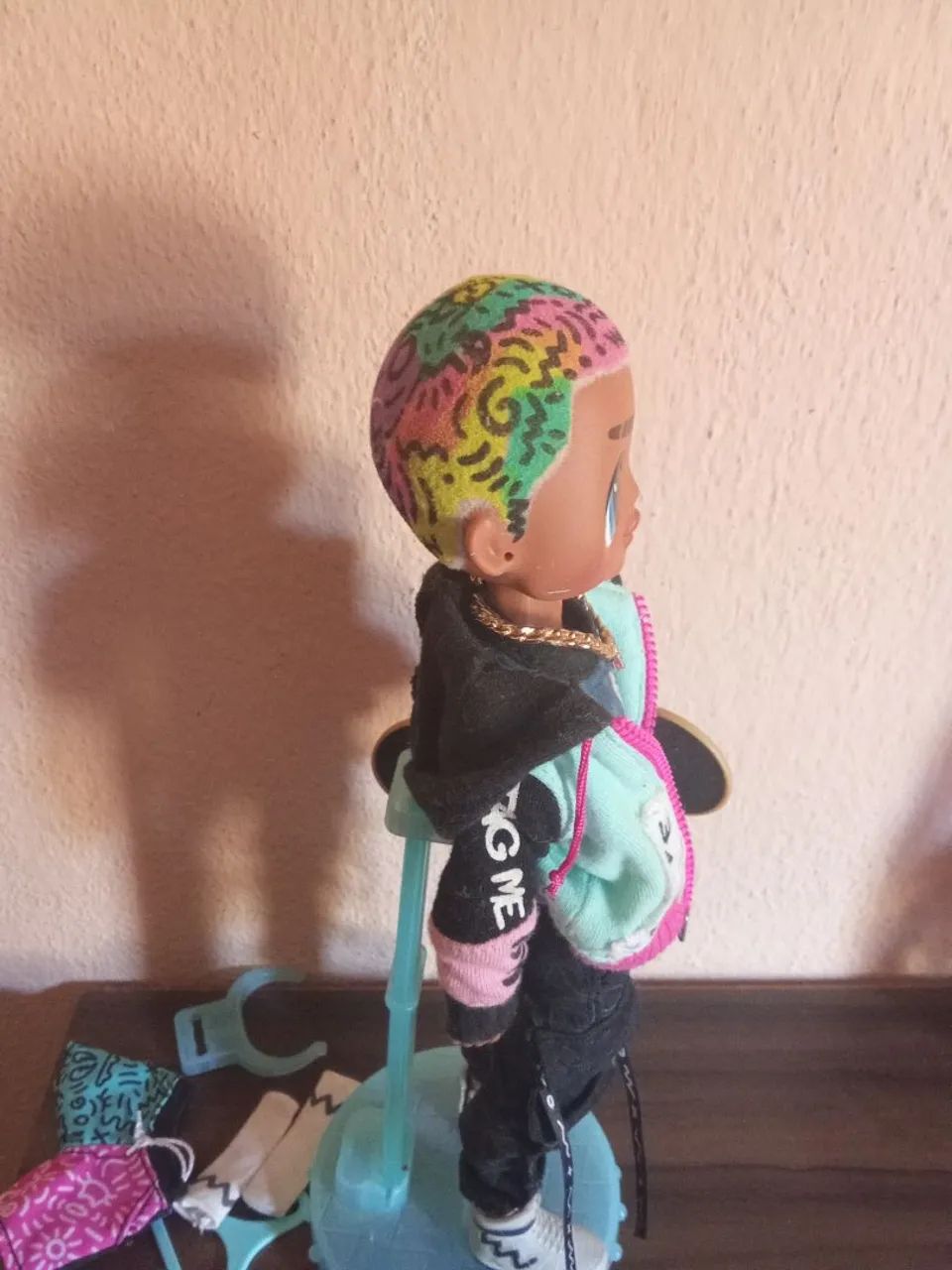 Boneco LOL omg cool leavy  - Foto 2