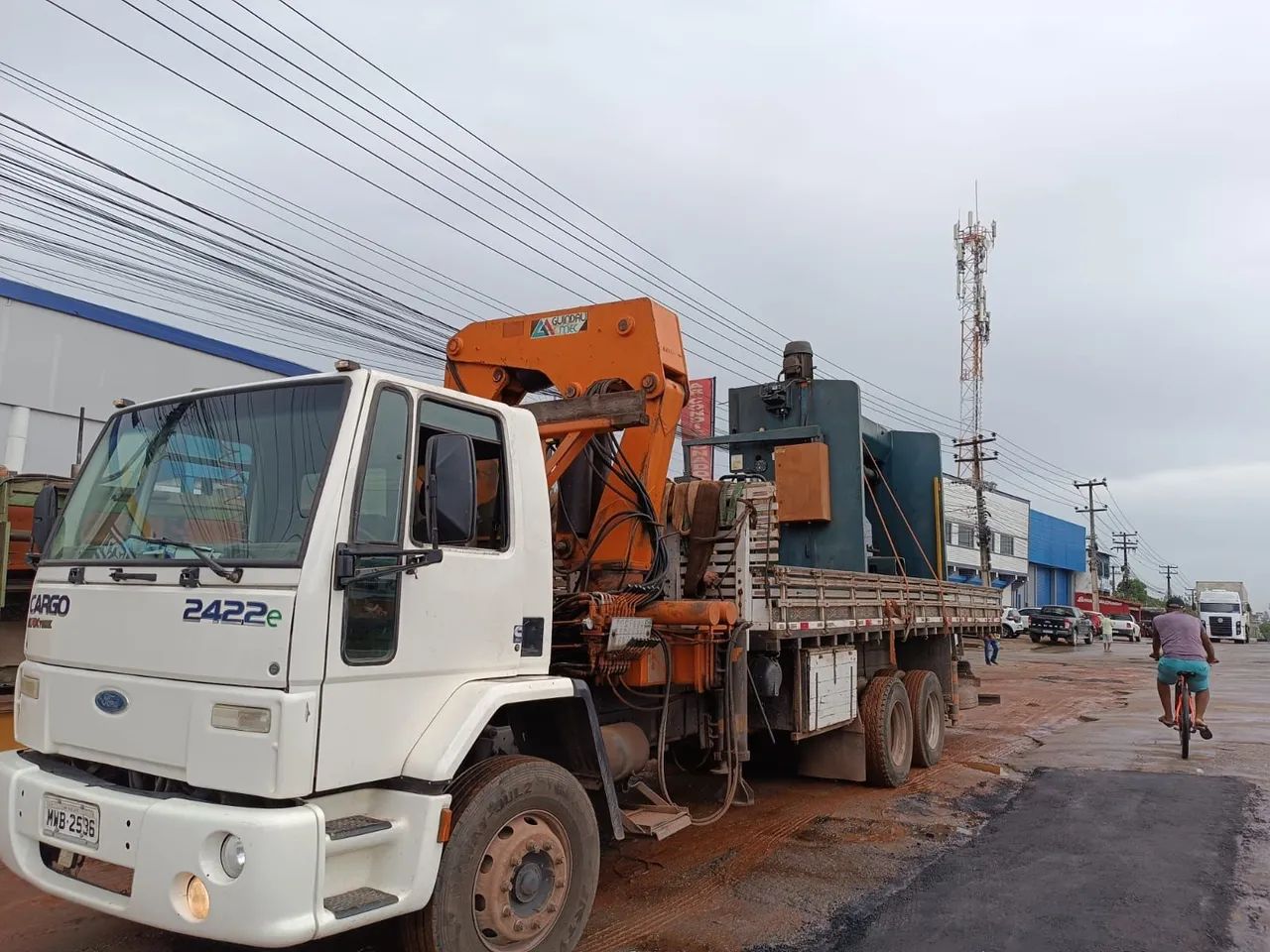 Caminhão Ford Cargo 2422e 