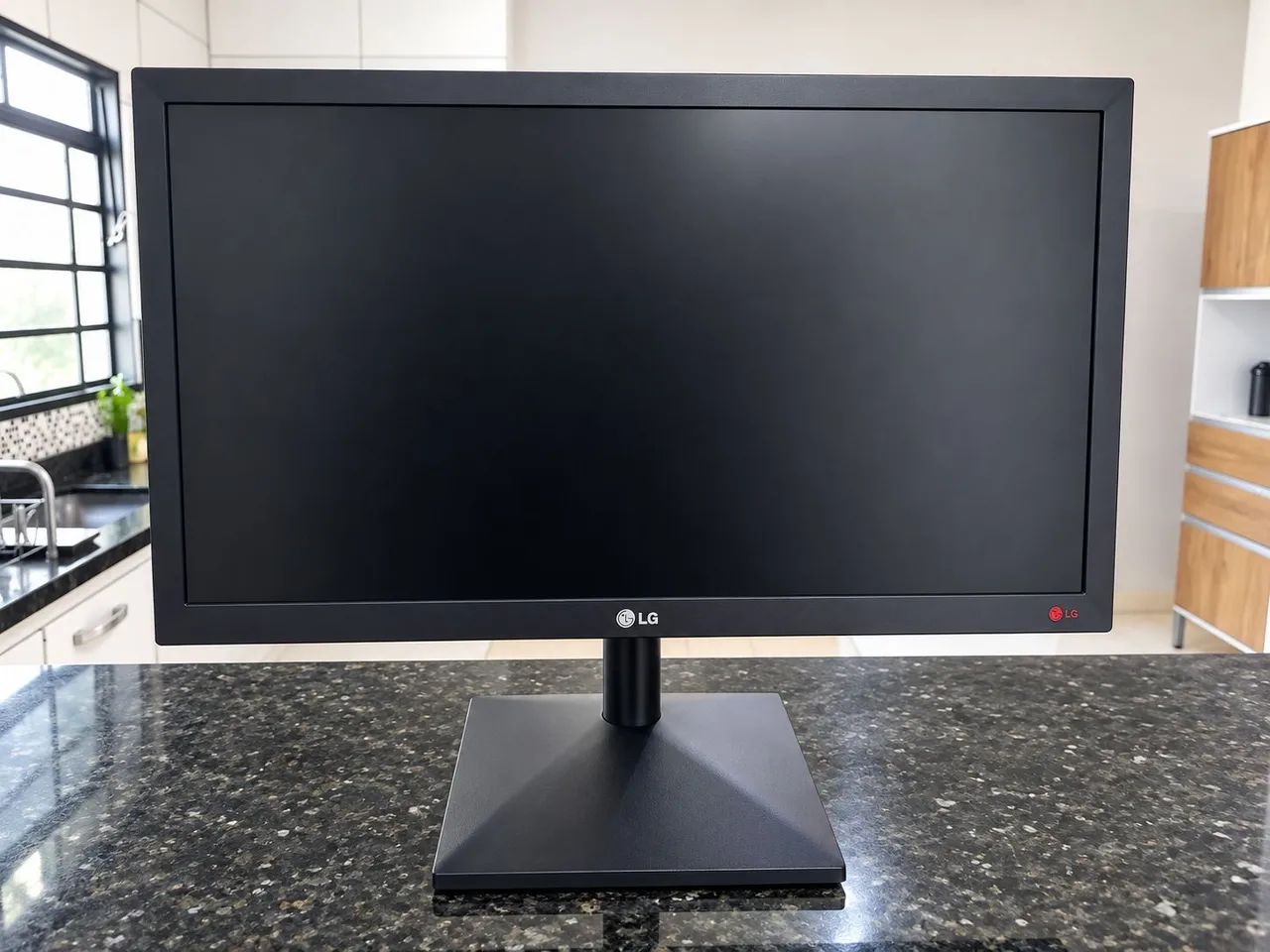 Monitor LG /  + estabilizador 