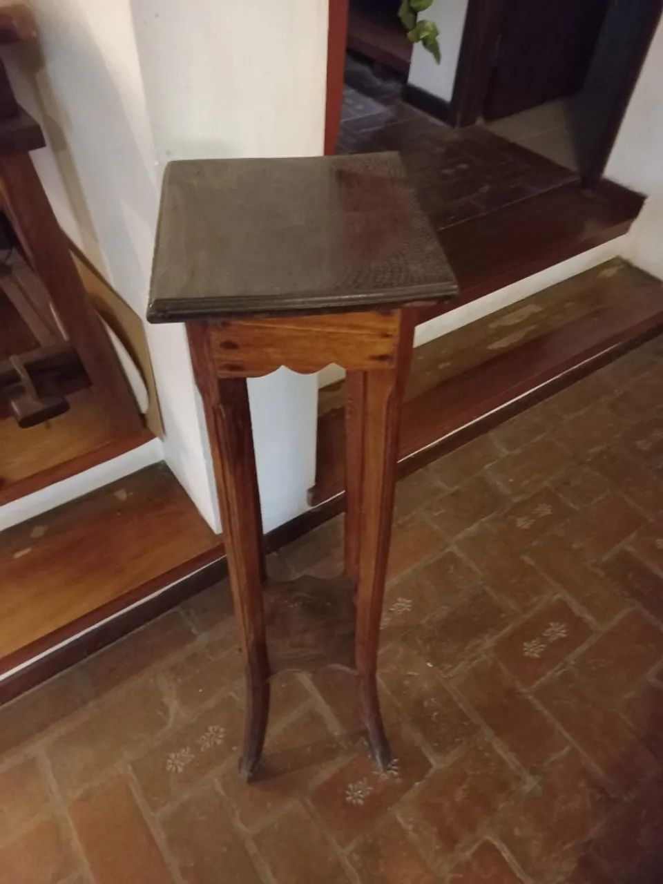 Banqueta Vintage em Madeira Maciça - Estilo Clássico