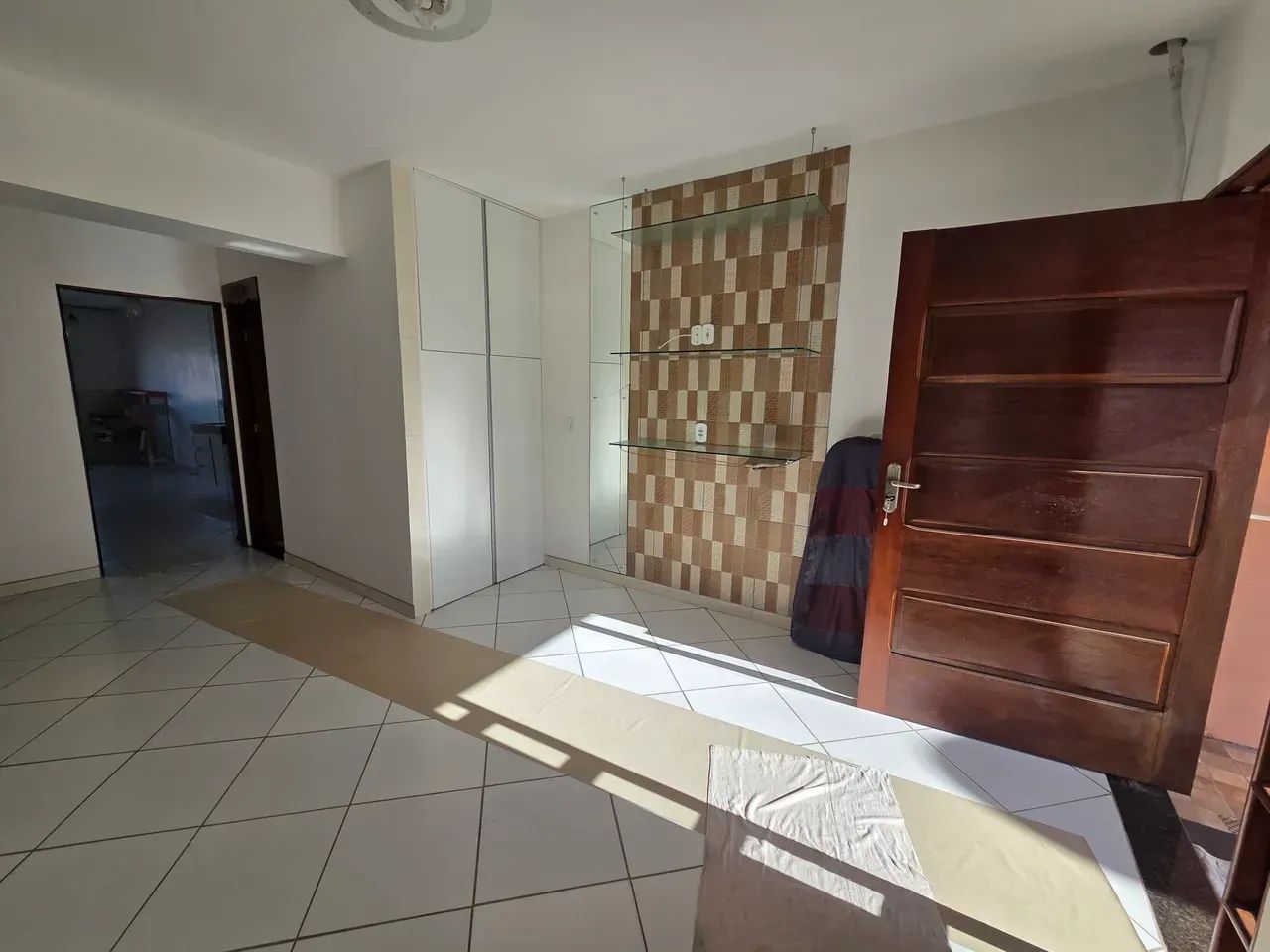 Vendo excelente casa com 3 quartos, na rua principal do Jacintinho,  Maceió-AL - Foto 3