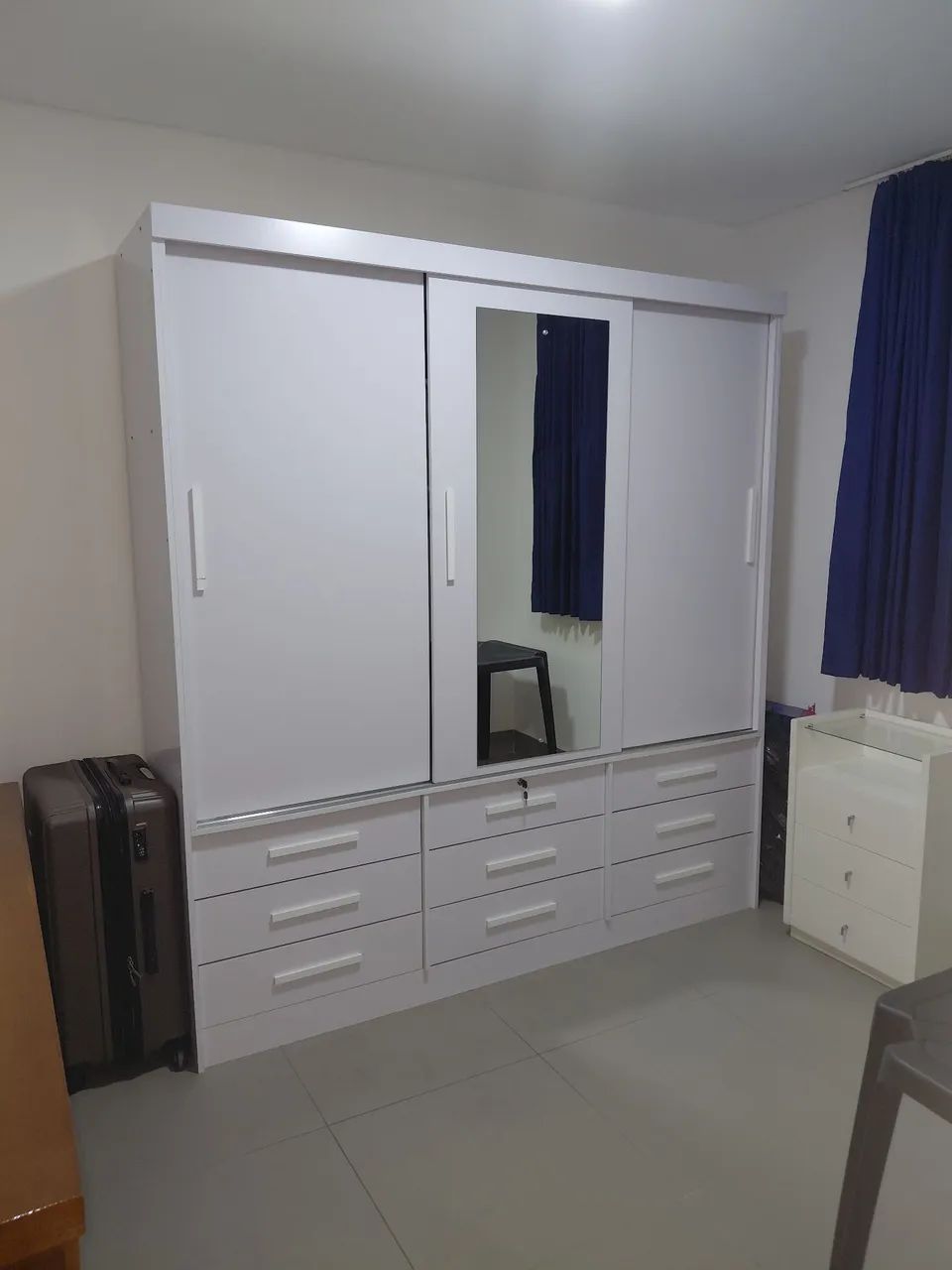 Guarda-roupa casal