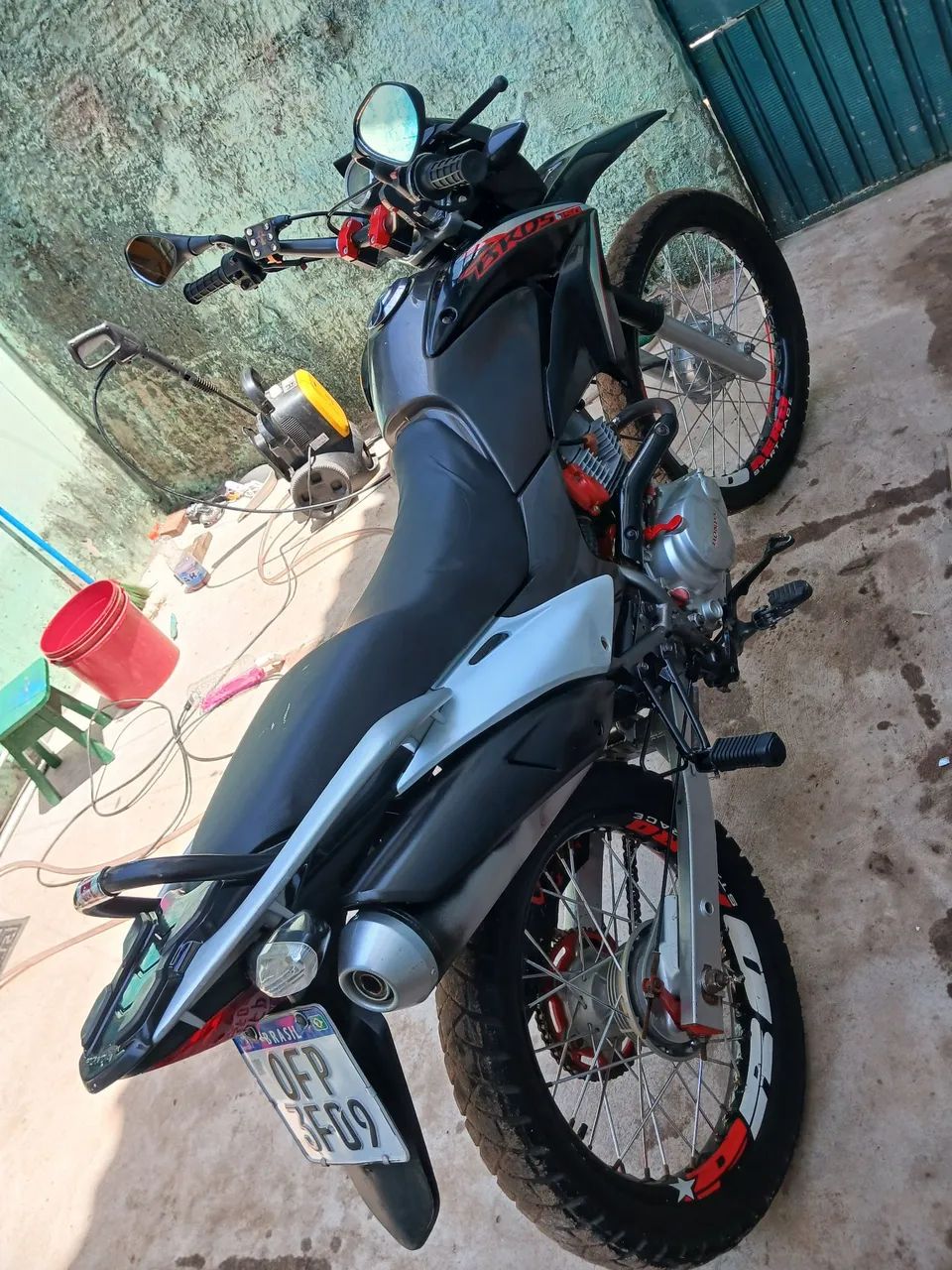 Bros 150  - Foto 4