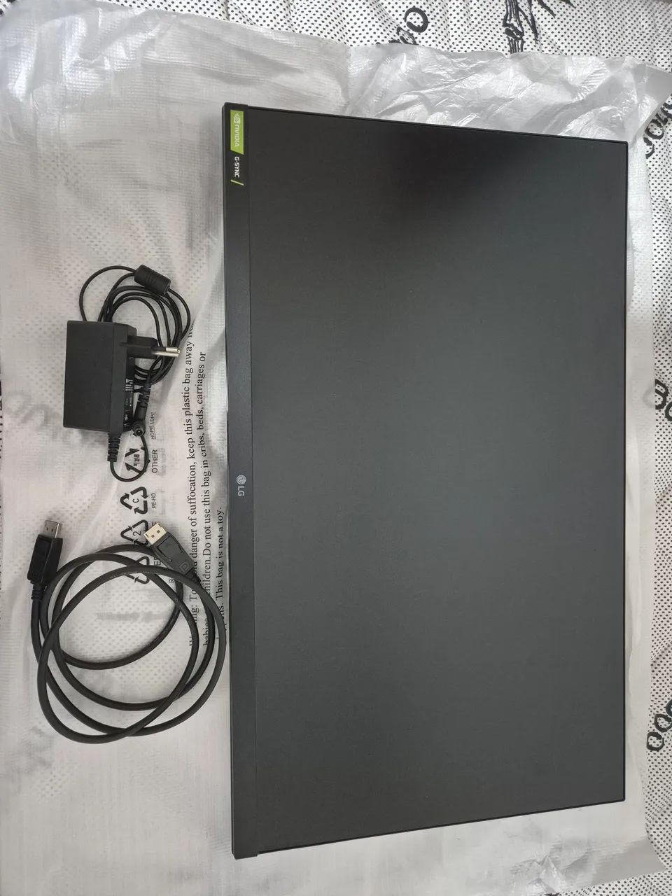 Monitor LG UltraGear 144hz 27 polegadas Gsync Freesync - Foto 2