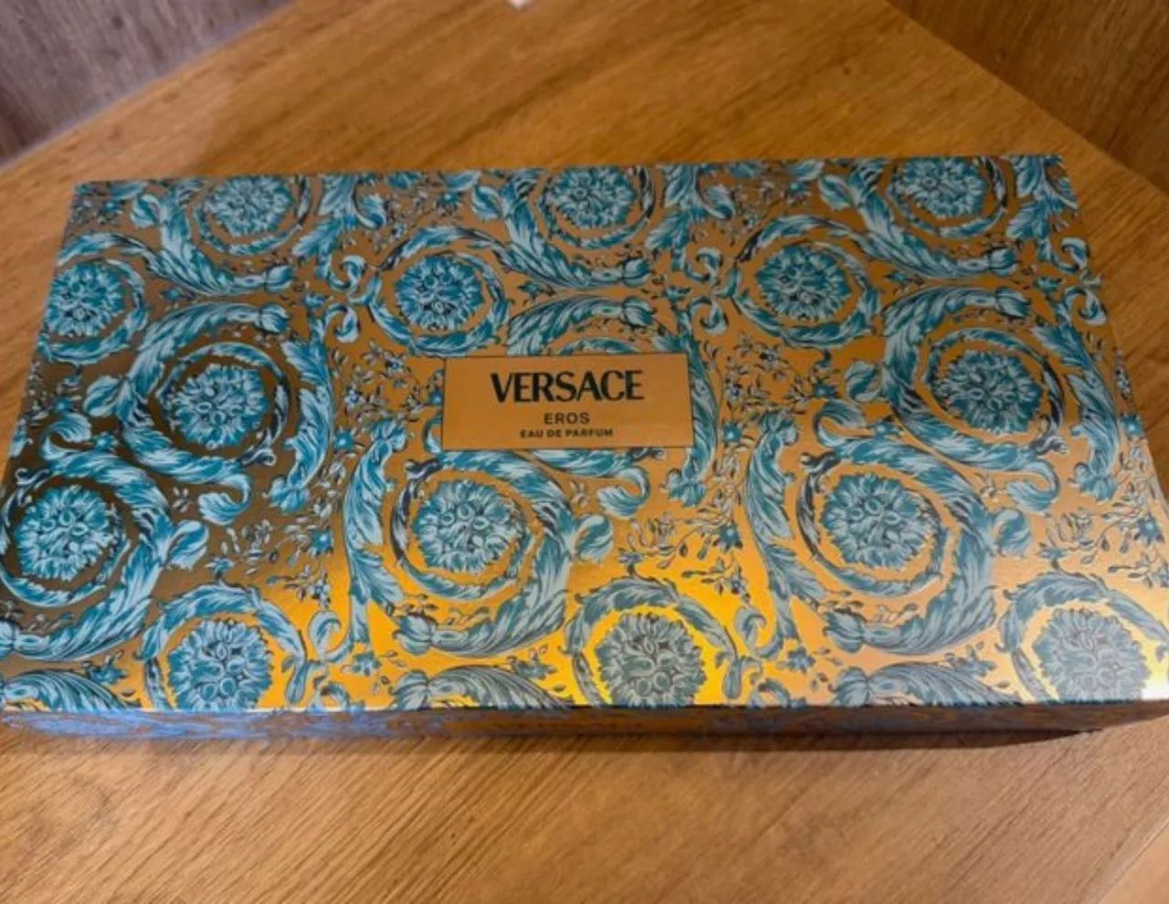Kit Perfume Versace Eros 100ml sem uso aceito troca - Foto 3