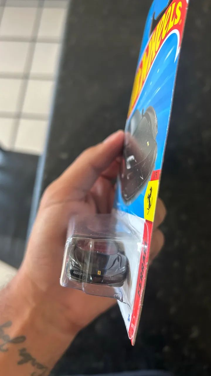 HotWheels Ferrari Stradale Preta - Foto 2