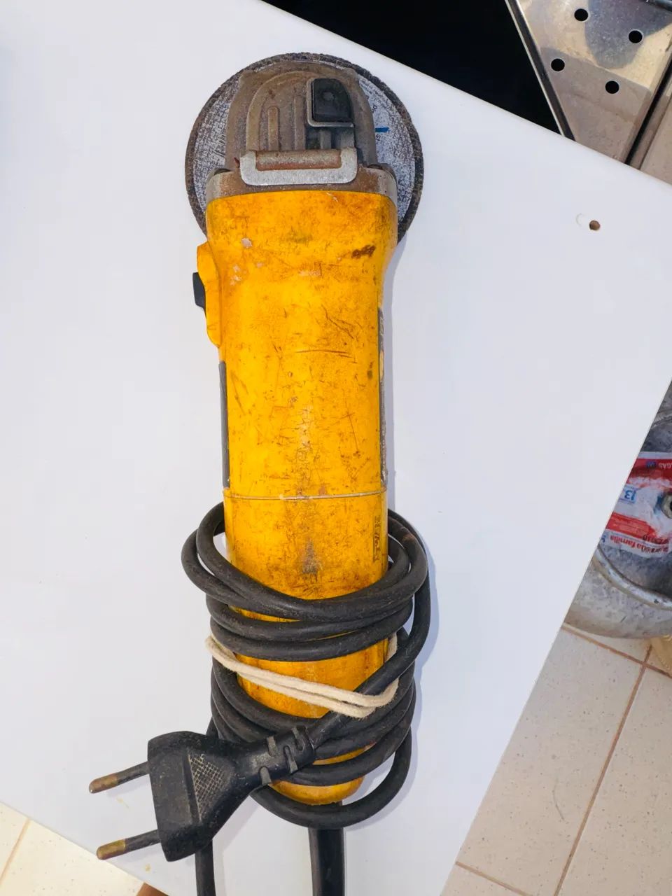 Esmerilhadeira angular DeWalt - Foto 2