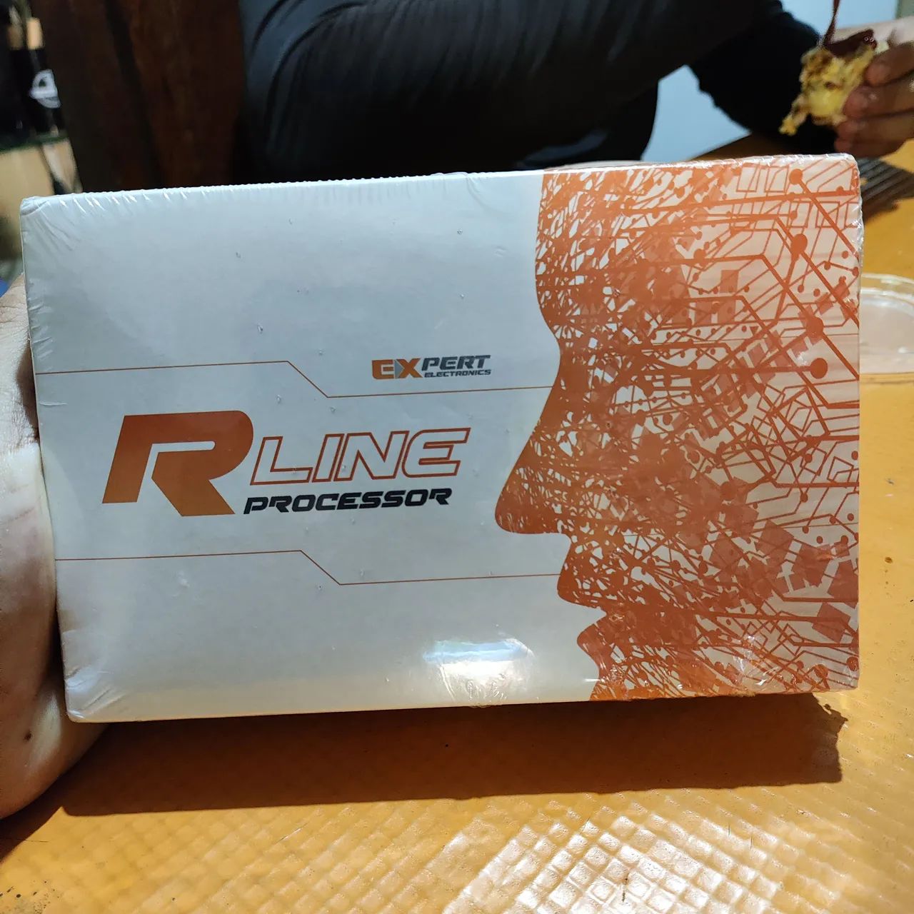 Processador de audio R-line 4 canais - Equipamentos e Acessórios