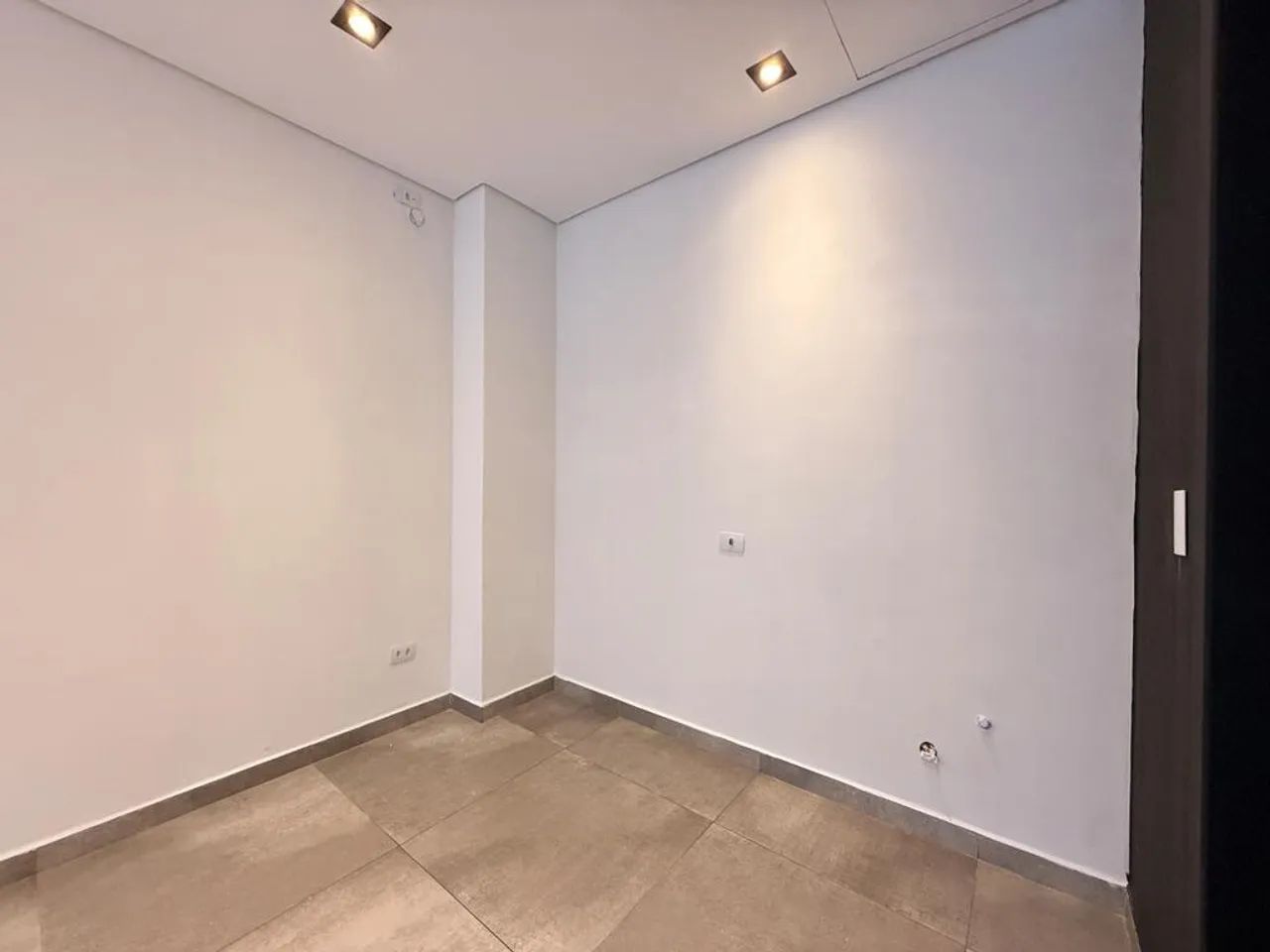 Sala para alugar em Maringá, Zona 04, com 37 m² - Foto 5