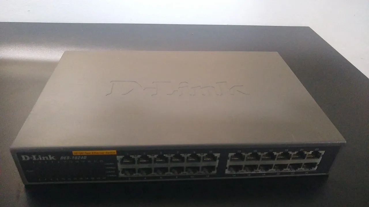 Switch D-Link DES-1024D.  - Foto 2