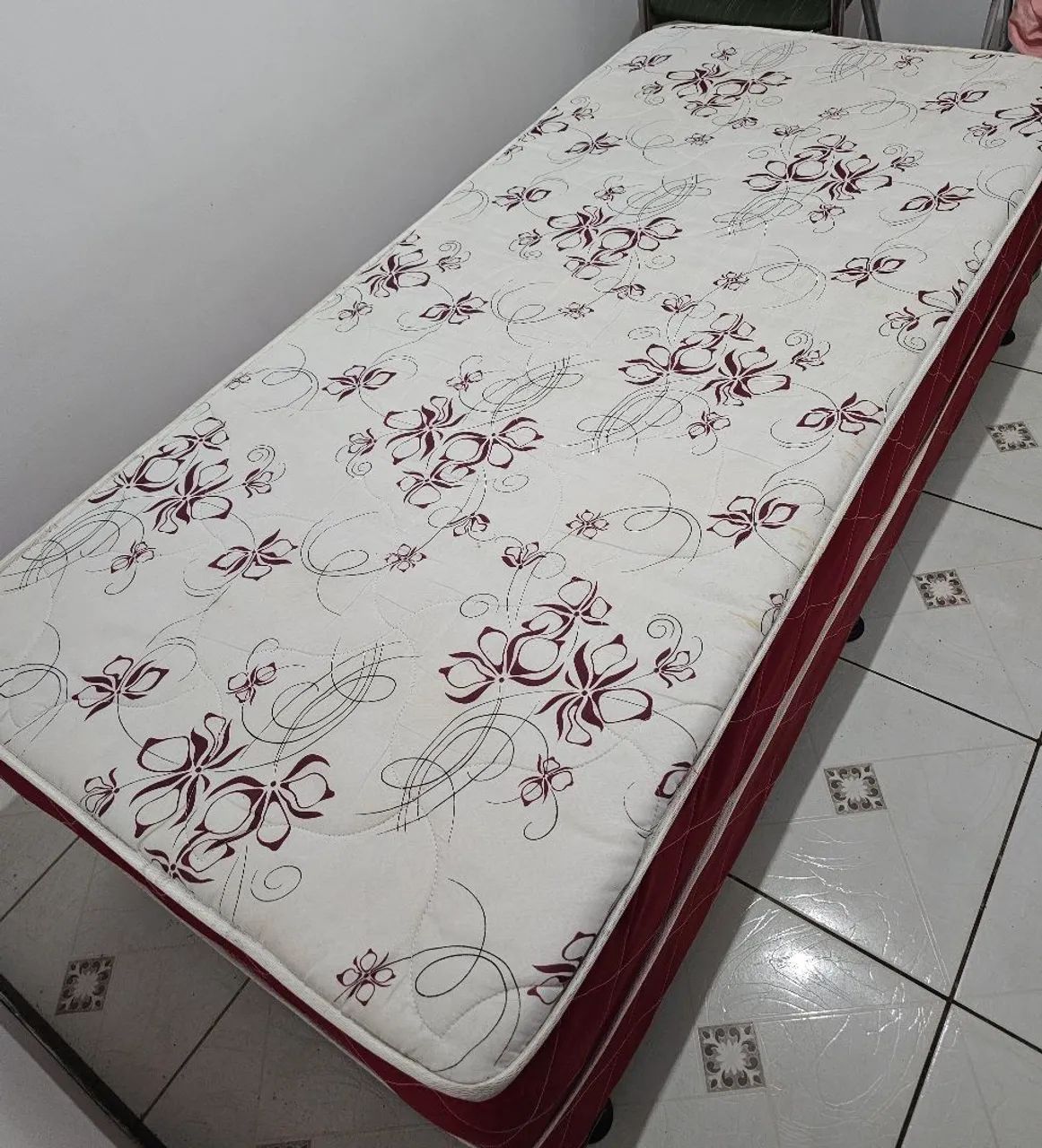 Cama de molas solteiro