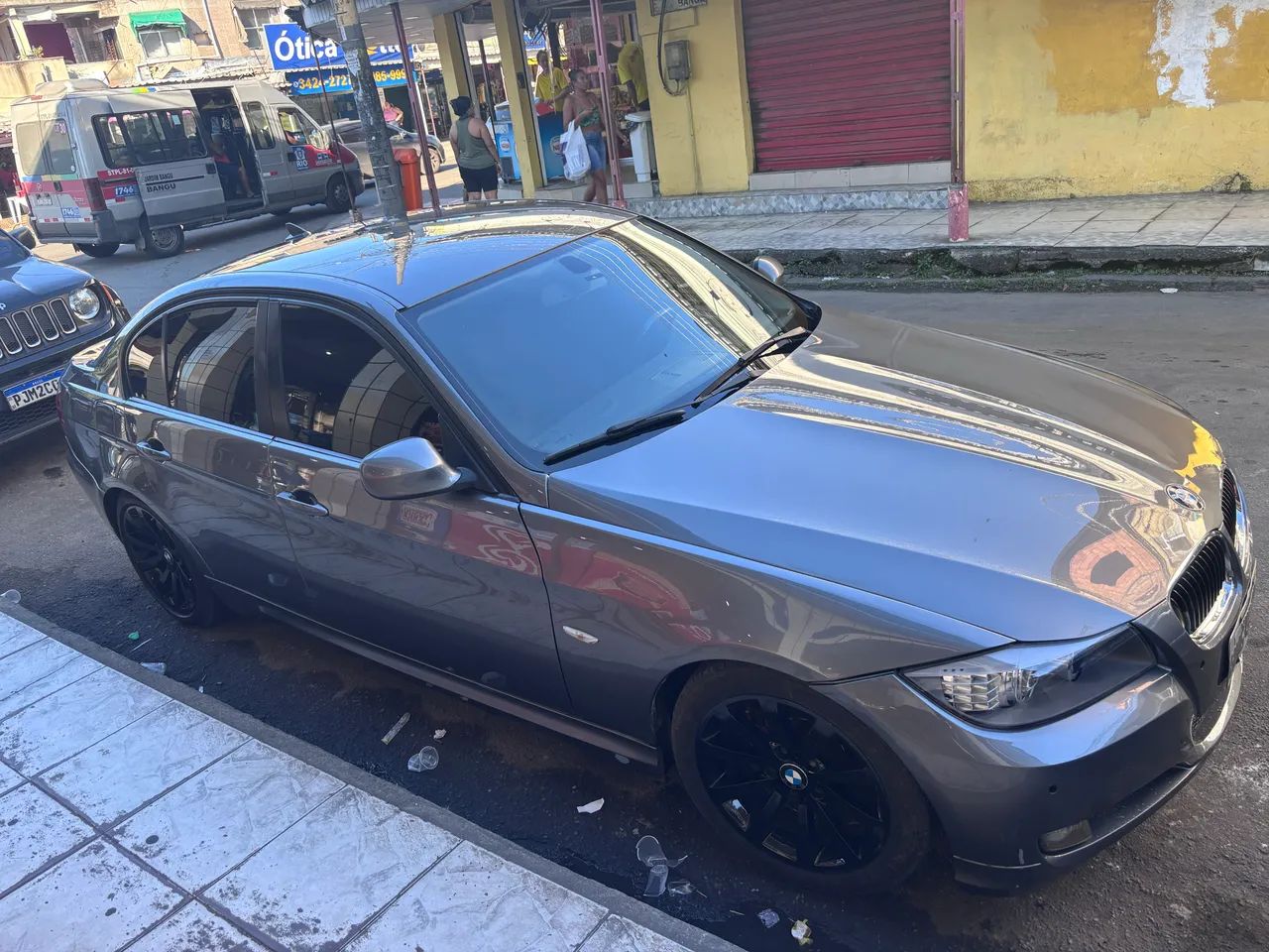 BMW 320I A 2011