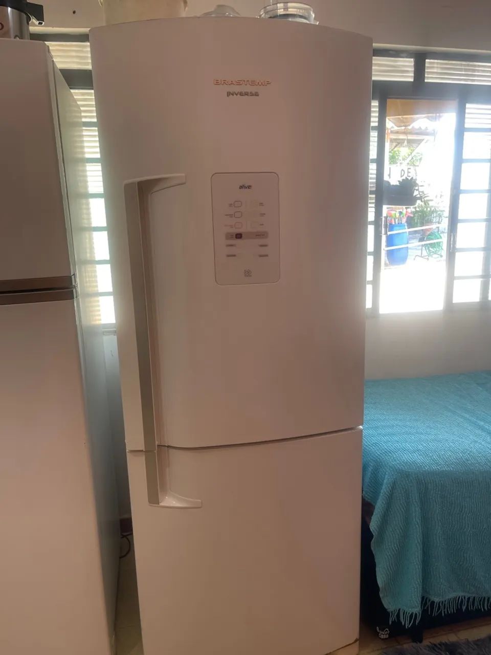 Geladeira inverte