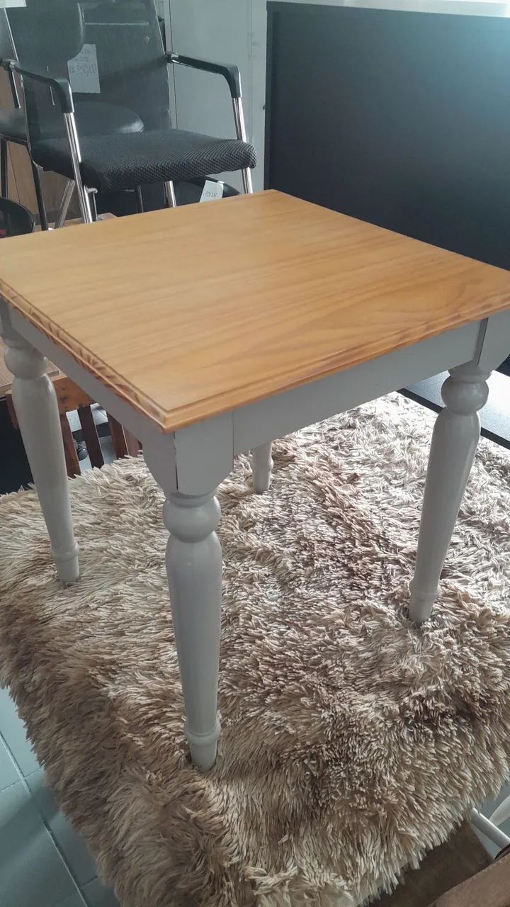 Mesa de Apoio TokStok 