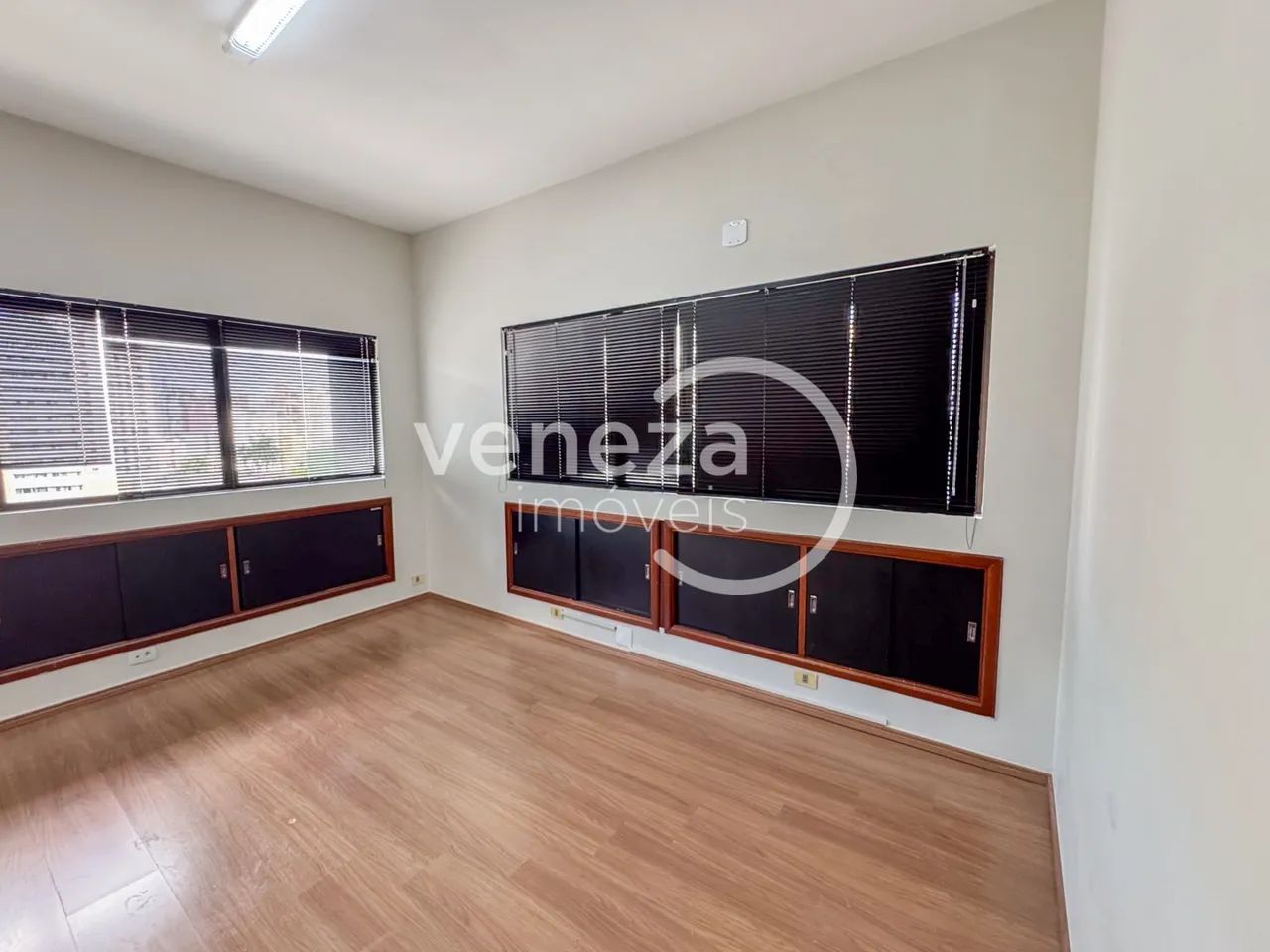 Sala comercial para alugar, 80 m² no Centro de Londrina - Foto 3