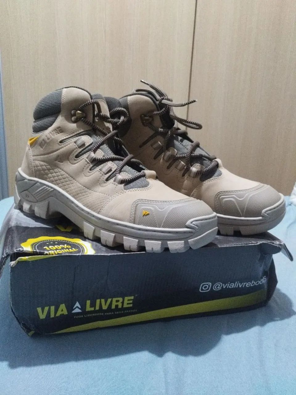 Coturno Couro Masculina com C.A. Costurado e Colado Resistente 