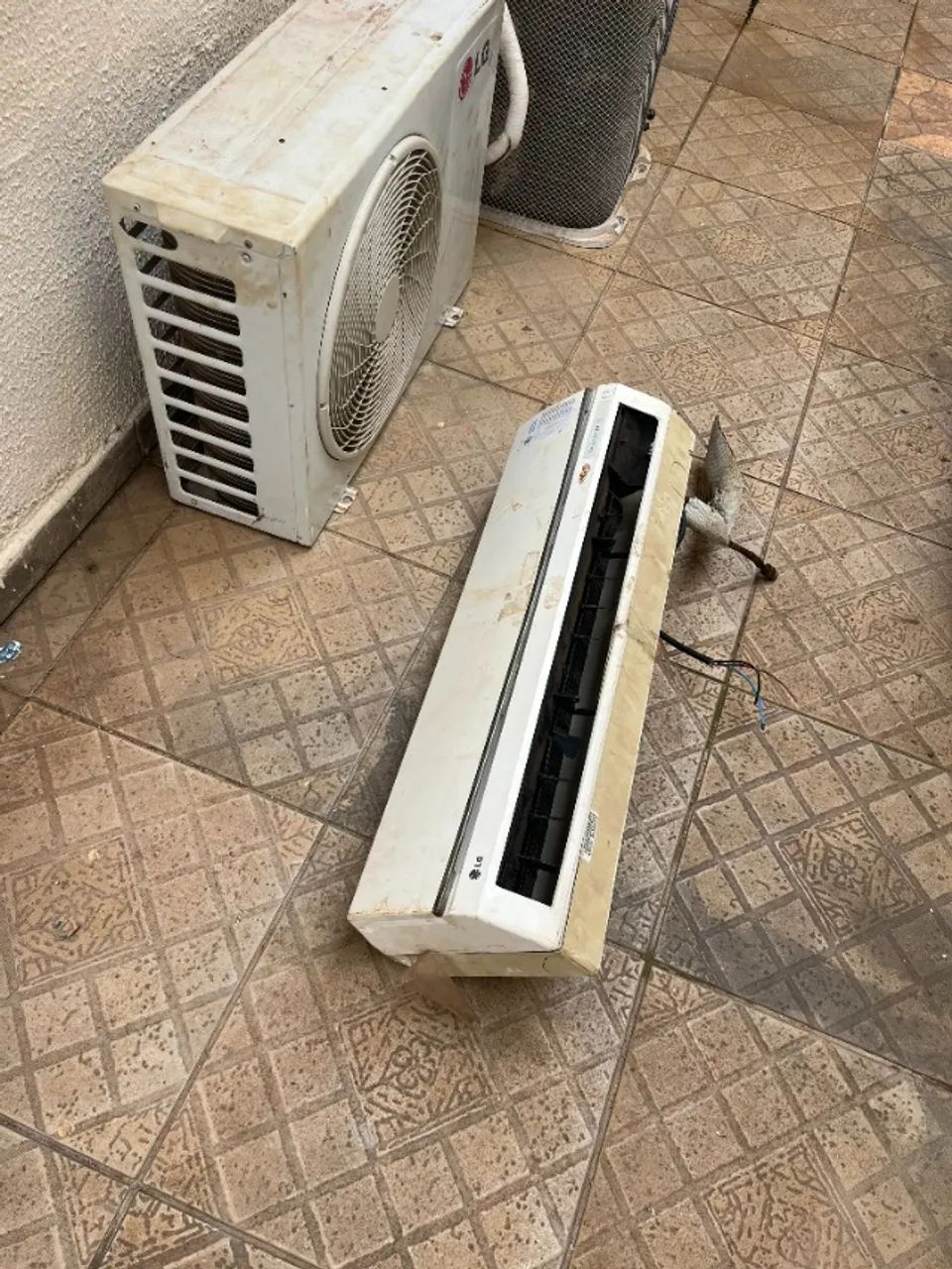 AR CONDICIONADO DE 12 MIL BTU
