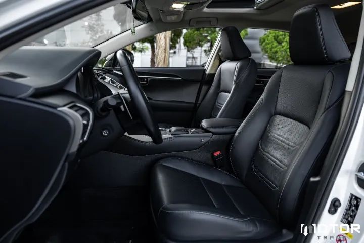 Lexus NX-300 H Luxury 2.5 16V Aut., foto 15 de 20