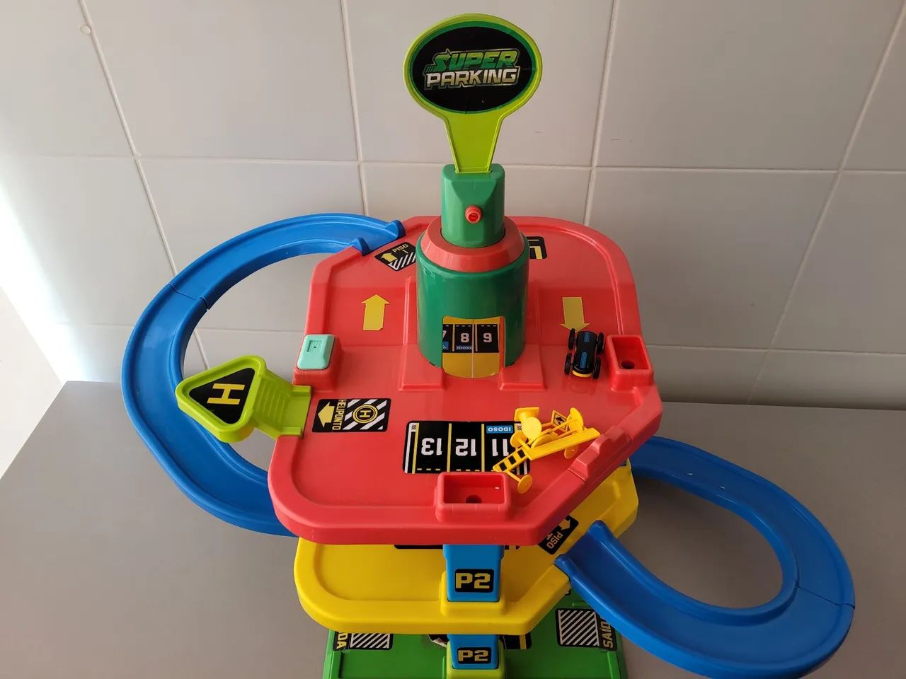 Brinquedo Posto Super Parking Pistas Elevador - Maptoy - Foto 4