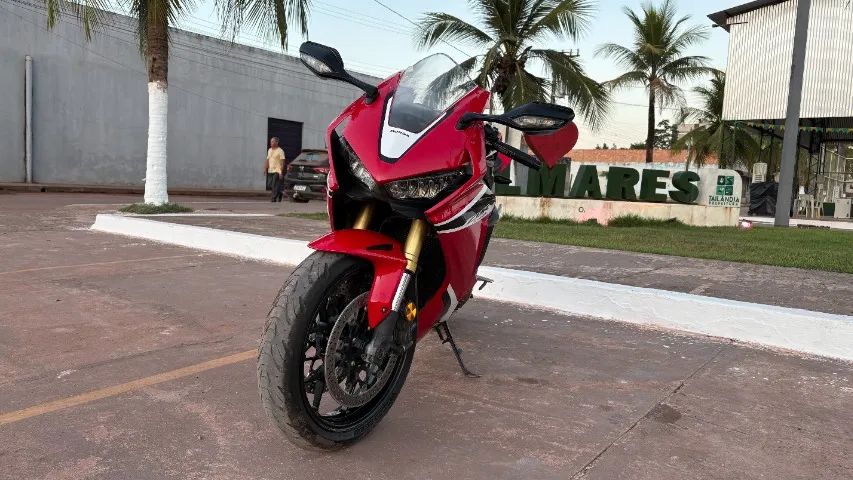 CBR1000RR FIREBLADE 2017/18 - Foto 5